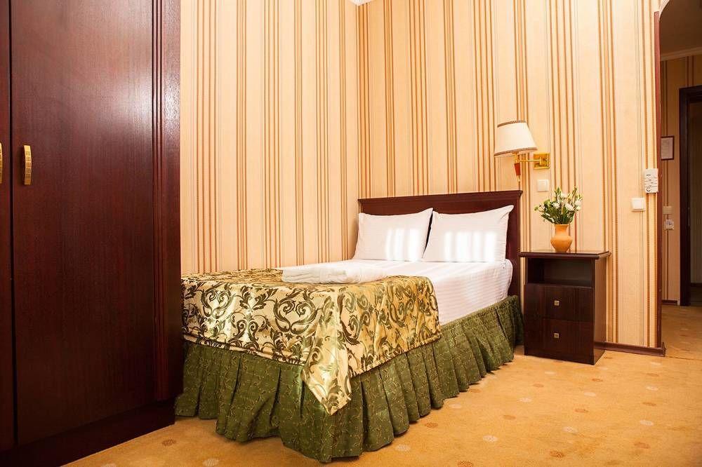 "Rush Hotel" Astana Exterior photo