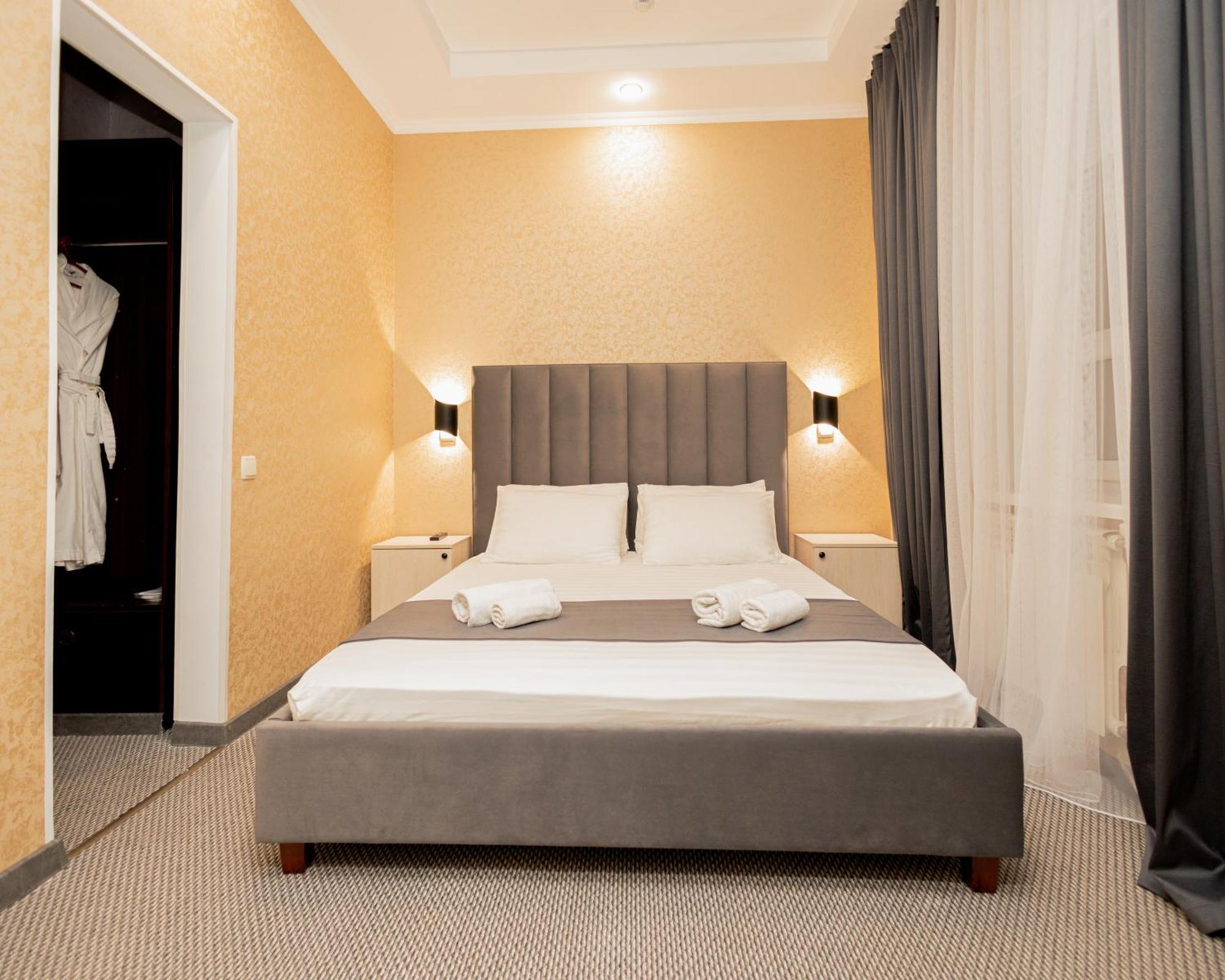 "Rush Hotel" Astana Exterior photo